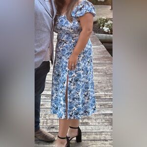 Francesca's Collections Blue Floral Midi Skirt